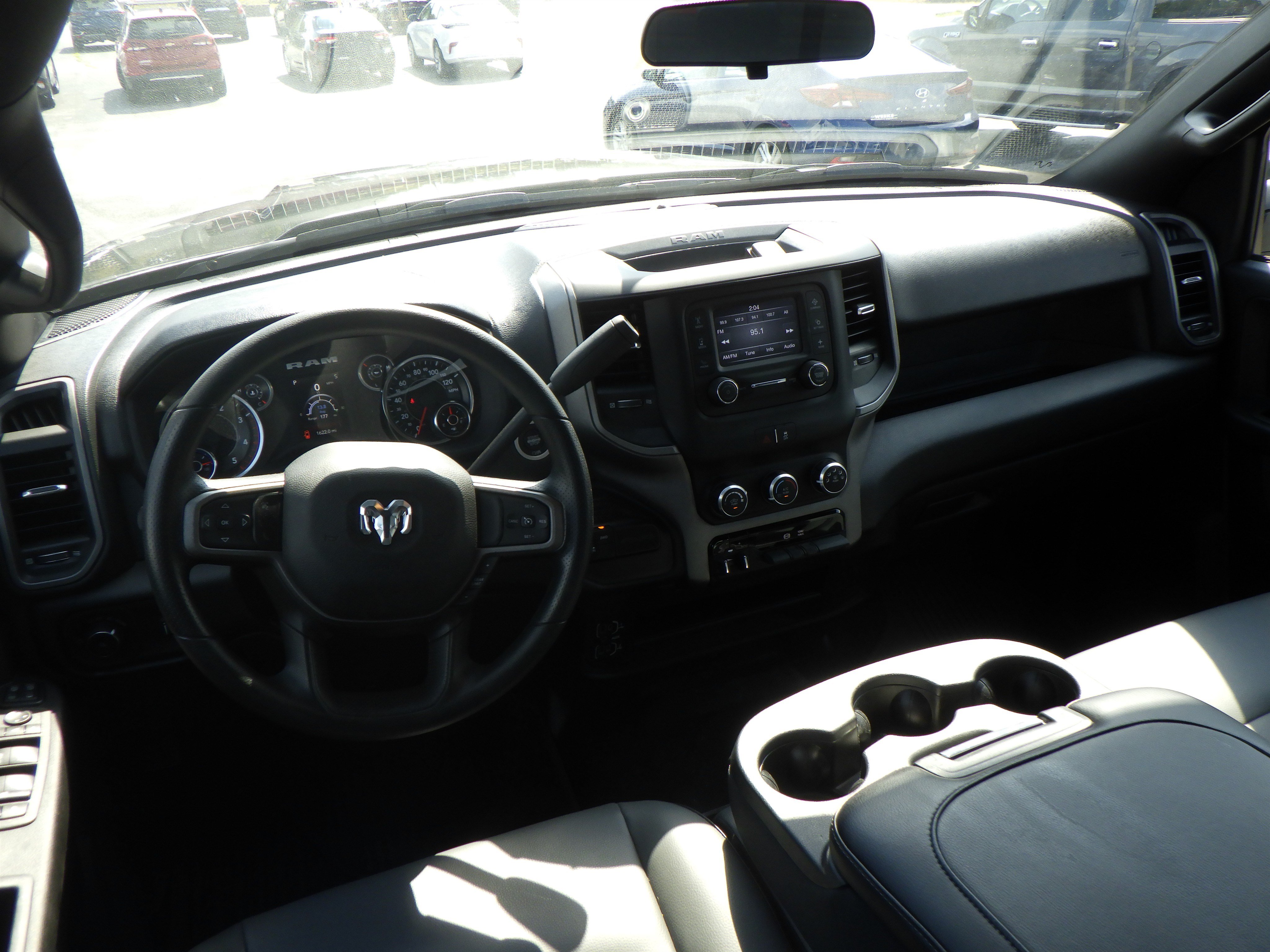 Used 2024 RAM 2500 Tradesman w/ Chrome Appearance Group AWD/4WD image 5