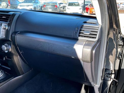 Used 2018 Toyota 4Runner TRD Off-Road Premium image 17