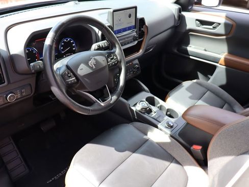 Used 2022 Ford Bronco Sport Outer Banks w/ Tech Package AWD/4WD image 4