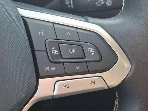 Used 2024 Volkswagen Tiguan SE image 24