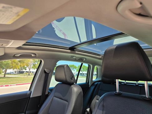Used 2014 Volkswagen Tiguan SEL FWD image 41