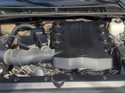 Used 2023 Toyota 4Runner SR5 Premium w/ SR5 Premium Package image 22