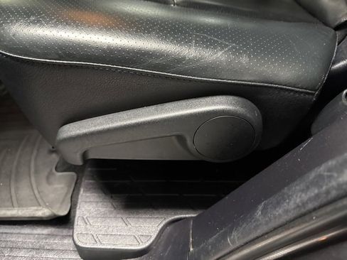 Used 2013 Toyota 4Runner Limited image 18