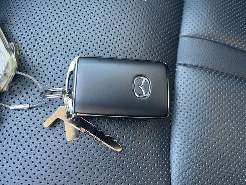 Used 2025 MAZDA CX-70 3.3 Turbo w/ Preferred Package image 18