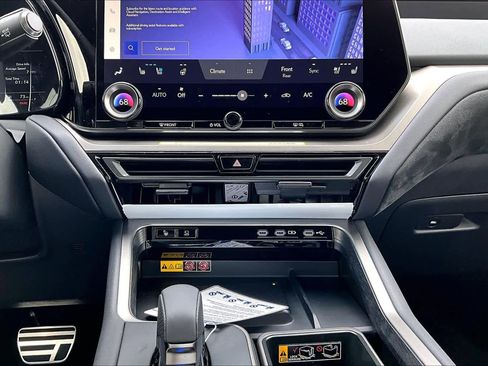 New 2026 Lexus TX 500h F SPORT Performance Premium image 19