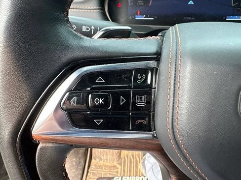 Used 2023 Jeep Grand Cherokee L Summit w/ Advanced Protech Group IV AWD/4WD image 18