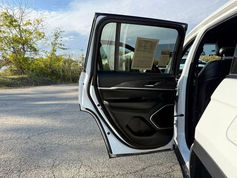 Used 2024 Jeep Grand Cherokee Limited 4xe image 33