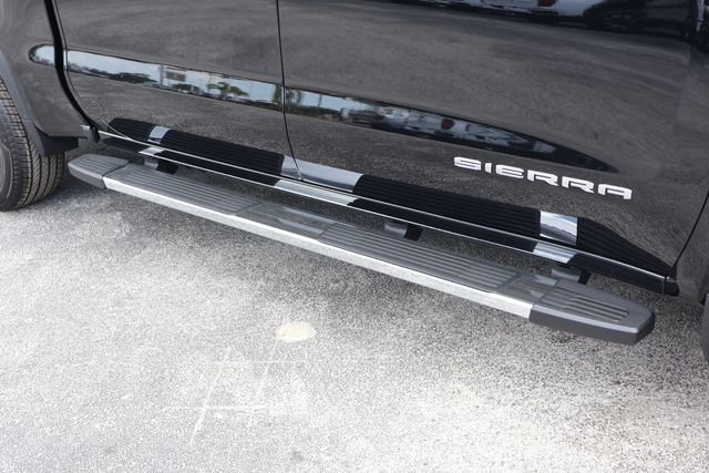 New 2026 GMC Sierra 1500 SLE w/ Max Trailering Package AWD/4WD image 11