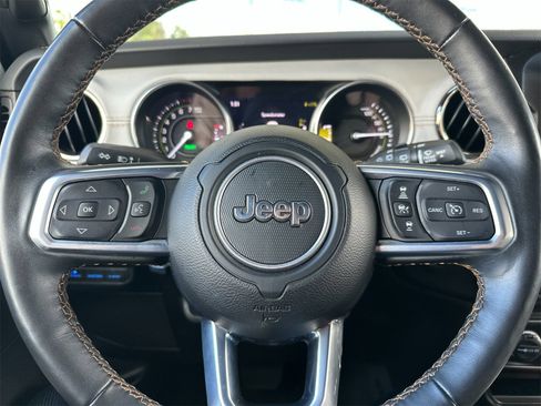 Used 2022 Jeep Wrangler Unlimited Sahara image 26