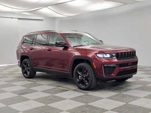 New 2026 Jeep Grand Cherokee L Limited w/ Limited Altitude Package AWD/4WD image 1