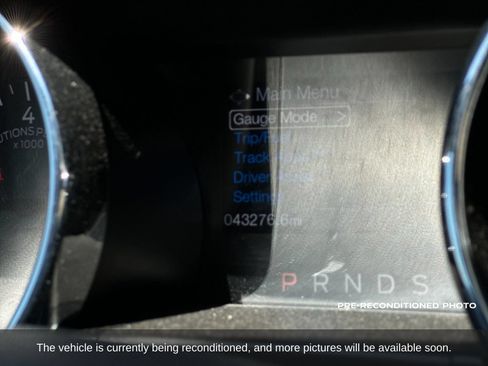 Used 2016 Ford Mustang GT RWD image 14