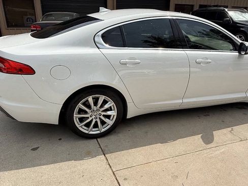 Used 2013 Jaguar XF RWD image 24