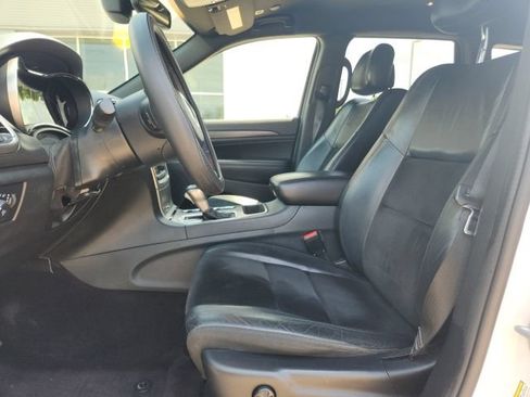 Used 2018 Jeep Grand Cherokee Altitude RWD image 27