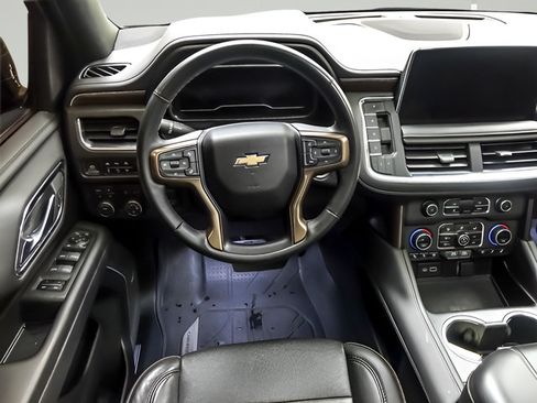Used 2023 Chevrolet Tahoe High Country w/ Premium Package AWD/4WD image 14