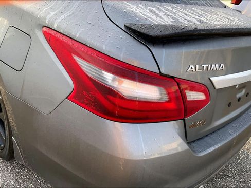 Used 2017 Nissan Altima 2.5 SR w/ Midnight Edition Package image 28