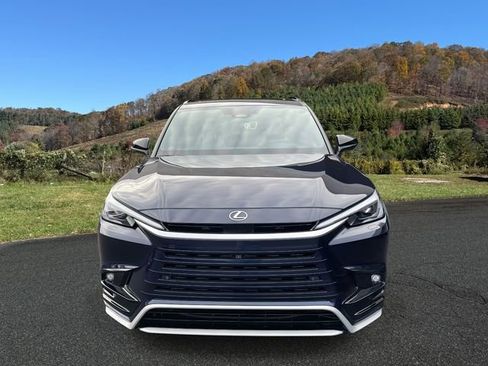 Used 2025 Lexus TX 500h AWD image 2