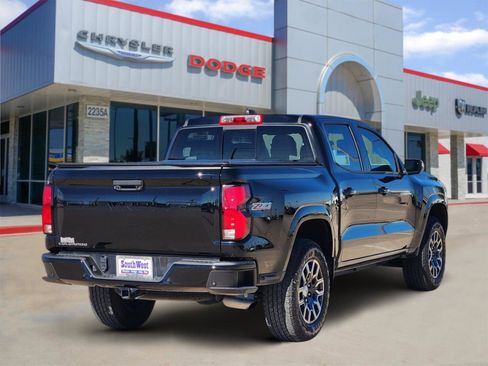 Used 2024 Chevrolet Colorado Z71 w/ Z71 Convenience Package 2 image 5