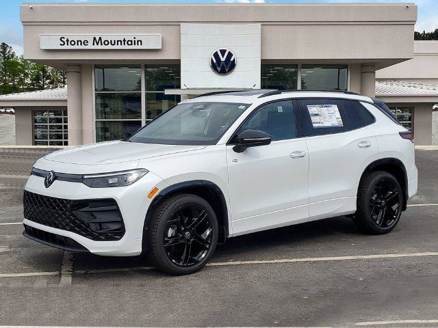 New 2026 Volkswagen Tiguan SE R-Line FWD 360° Tour