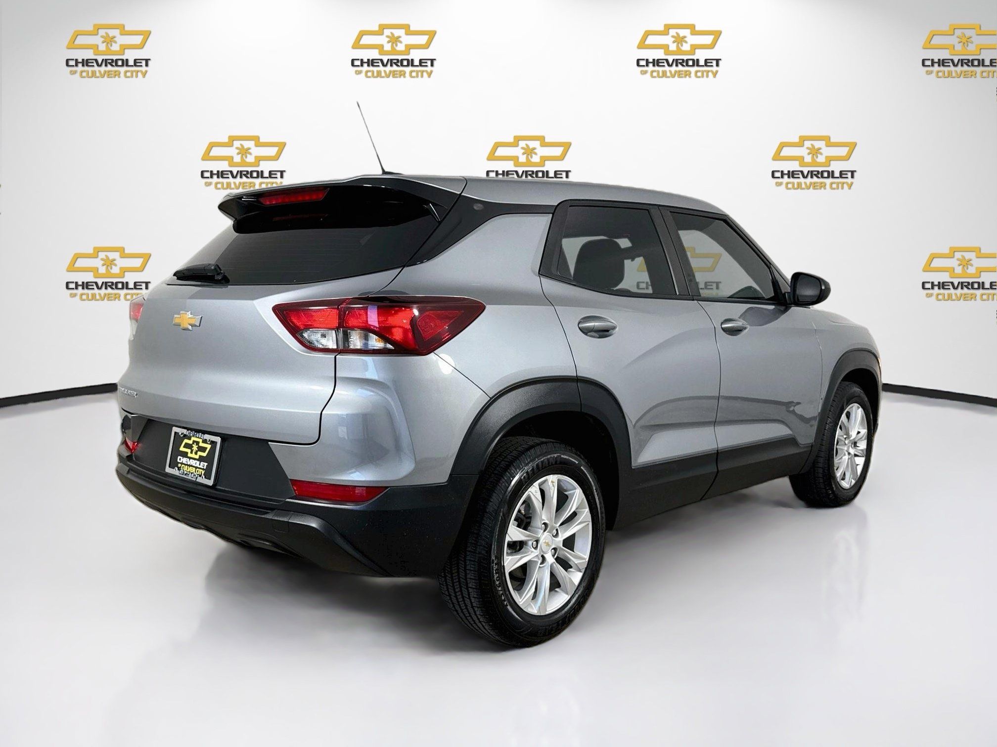 Used 2023 Chevrolet TrailBlazer LS FWD image 8