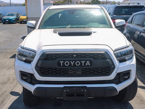 Used 2023 Toyota Tacoma TRD Pro AWD/4WD image 3