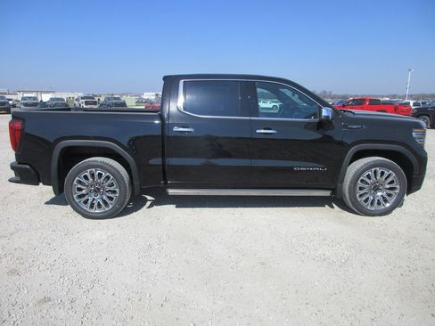 New 2026 GMC Sierra 1500 Denali Ultimate image 3