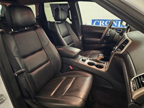 Used 2017 Jeep Grand Cherokee Limited AWD/4WD image 29