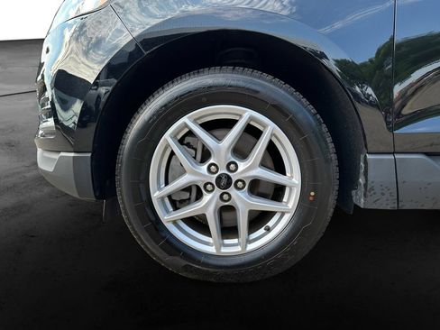 Used 2024 Ford Edge SEL AWD/4WD image 9