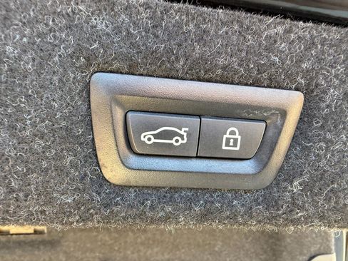 Used 2018 BMW 540i image 25