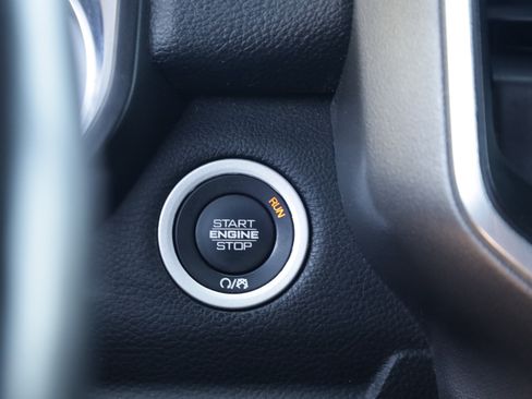 Used 2023 RAM 1500 Laramie AWD/4WD image 10
