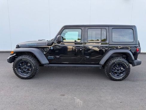 Used 2023 Jeep Wrangler Unlimited AWD/4WD image 12