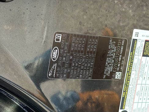 New 2026 Land Rover Defender 110 X-Dynamic SE image 41