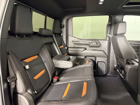 Used 2024 GMC Sierra 1500 AT4 w/ Technology Package AWD/4WD image 20