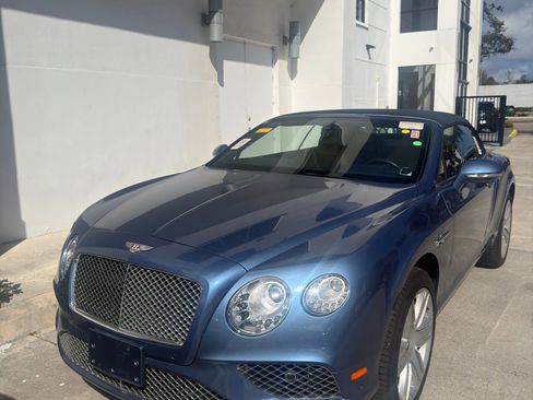 Used 2017 Bentley Continental GT image 1