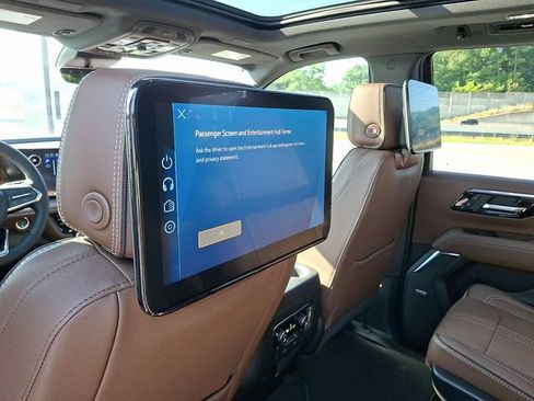 New 2026 Chevrolet Tahoe High Country AWD/4WD image 8