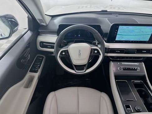 New 2026 Lincoln Aviator AWD image 22