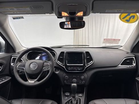 Used 2021 Jeep Cherokee Limited image 13