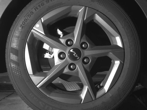 Used 2025 Kia K4 LXS image 15