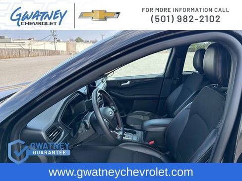 Used 2025 Ford Escape ST-Line image 28