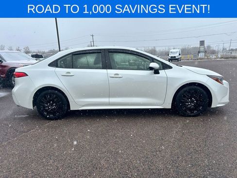 Used 2020 Toyota Corolla LE image 7