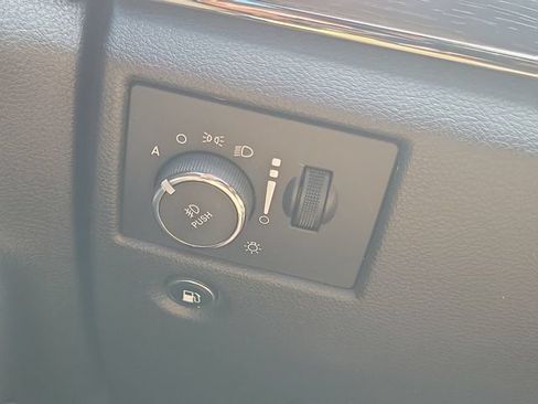 Used 2020 Jeep Grand Cherokee High Altitude AWD/4WD image 8