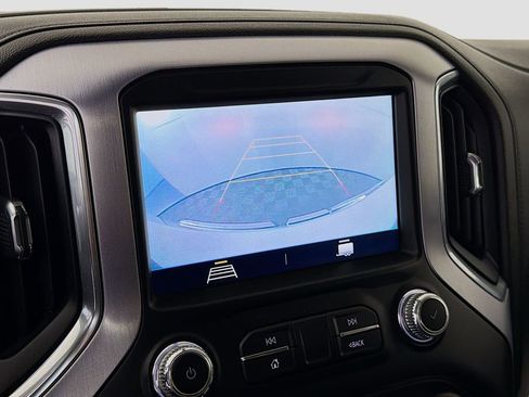 Used 2019 GMC Sierra 1500 SLE image 17