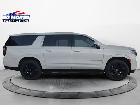 Used 2023 Chevrolet Suburban Premier AWD/4WD image 6