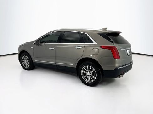 Used 2017 Cadillac XT5 Luxury w/ Driver Awareness Package FWD image 7