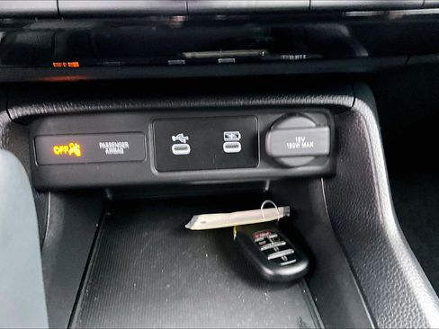 Used 2025 Honda Civic Sport image 29