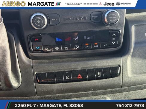 Used 2025 RAM ProMaster 2500 w/ U-Haul Equipment Group FWD image 21