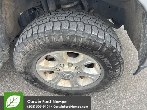Used 2024 RAM 2500 Big Horn w/ Sport Appearance Package AWD/4WD image 18