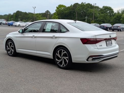 Used 2025 Volkswagen Jetta SEL FWD image 7