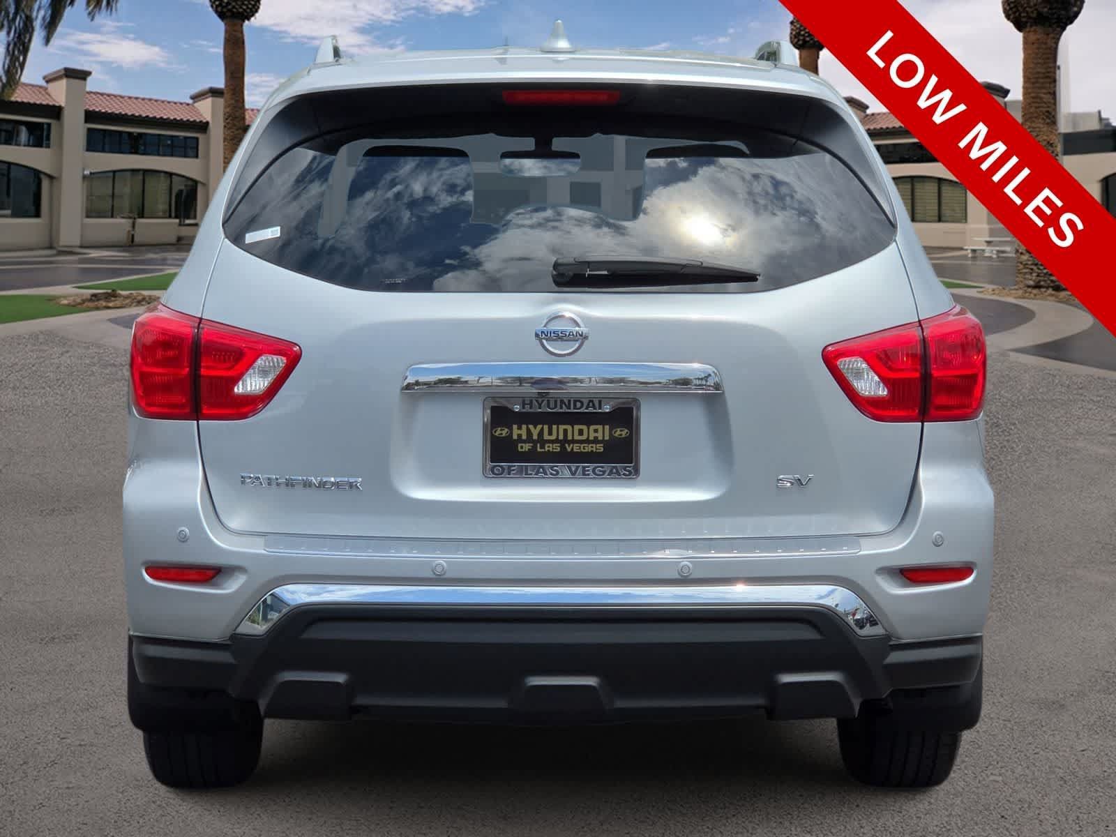 Used 2020 Nissan Pathfinder SV FWD image 7