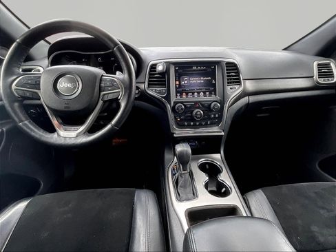Used 2017 Jeep Grand Cherokee Altitude AWD/4WD image 7