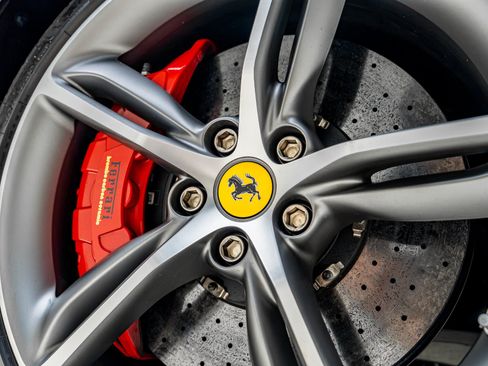 Used 2024 Ferrari 296 GTS RWD image 34